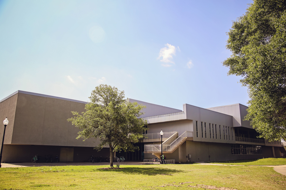 UNIVERSITY OF LOUISIANA AT LAFAYETTE FLETCHER HALL Image